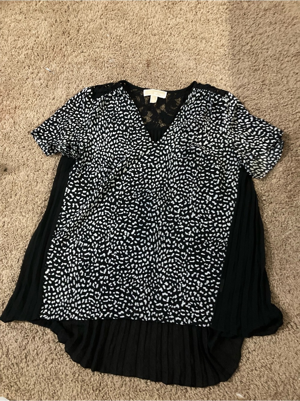 Michael Kors Black & White Printed V-Neck Tunic Top